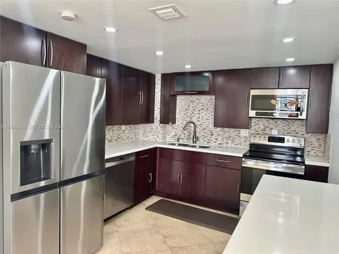 3180 S Ocean Drive Hallandale Beach FL 33009