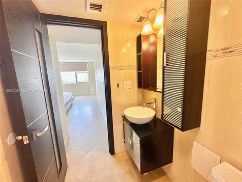 3180 S Ocean Drive Hallandale Beach FL 33009