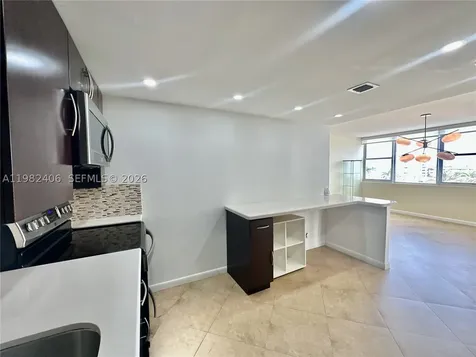 3180 S Ocean Drive Hallandale Beach FL 33009