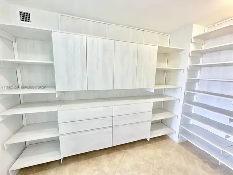 3180 S Ocean Drive Hallandale Beach FL 33009