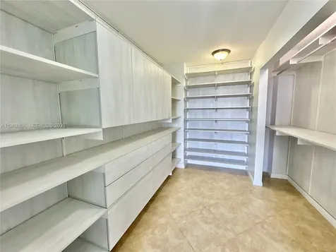 3180 S Ocean Drive Hallandale Beach FL 33009