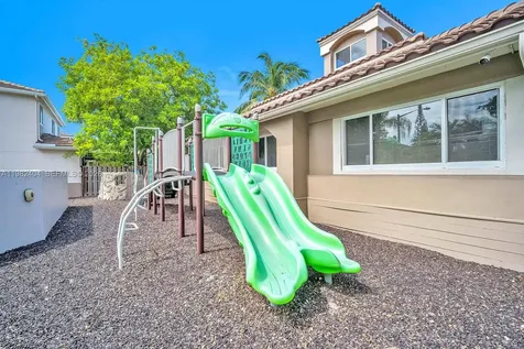 2640 Rampart Way N Cooper City FL 33026