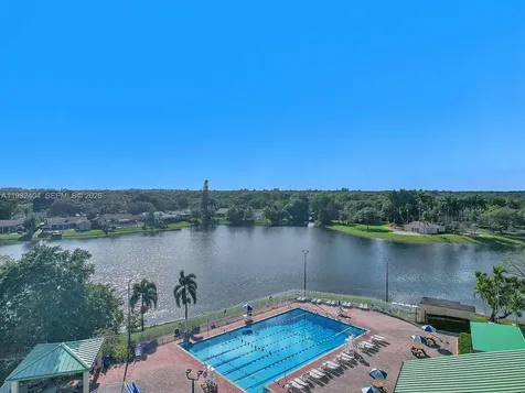 2640 Rampart Way N Cooper City FL 33026