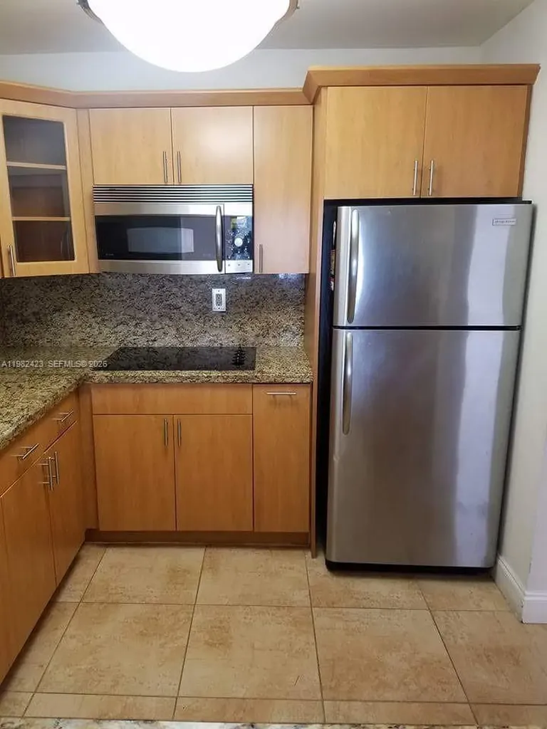 9682 Fontainebleau Boulevard Miami FL 33172