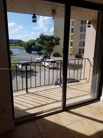 9682 Fontainebleau Boulevard Miami FL 33172