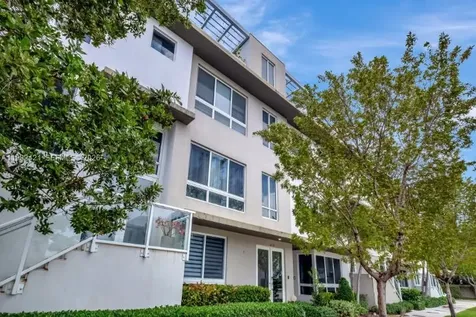 6630 NW 104th Path Doral FL 33178