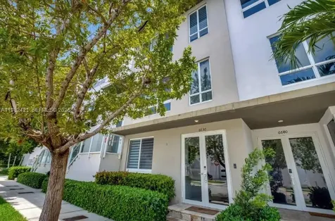 6630 NW 104th Path Doral FL 33178