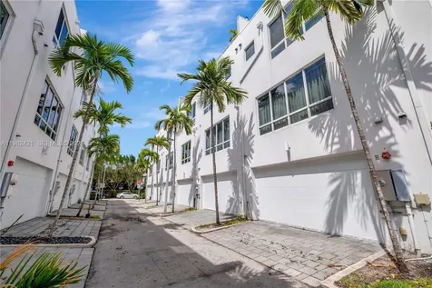 6630 NW 104th Path Doral FL 33178