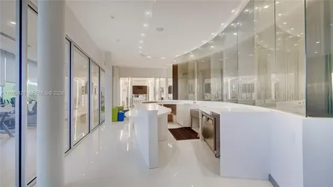 6630 NW 104th Path Doral FL 33178