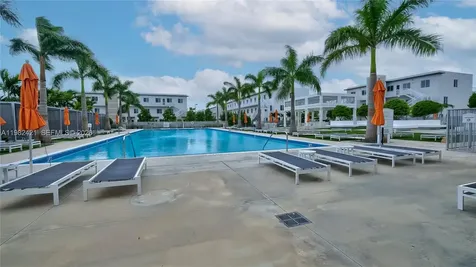 6630 NW 104th Path Doral FL 33178