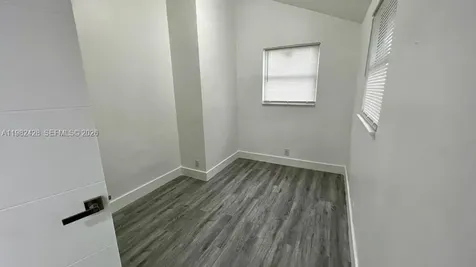 1033 NW 3rd Avenue Fort Lauderdale FL 33311