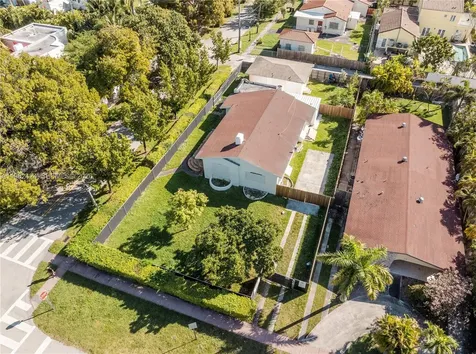 1255 Lenox Avenue Miami Beach FL 33139