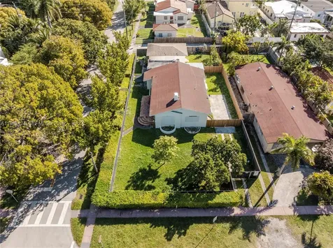 1255 Lenox Avenue Miami Beach FL 33139
