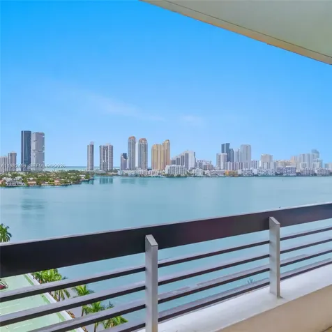 3530 Mystic Pointe Drive Aventura FL 33180