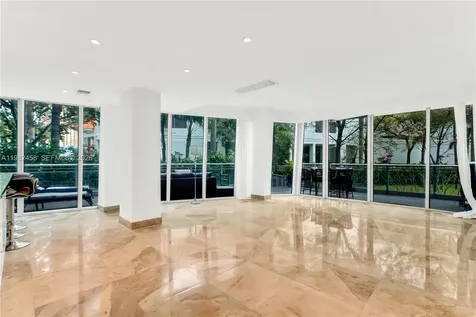 2950 NE 188th Street Aventura FL 33180