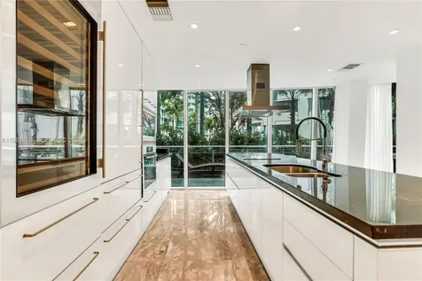 2950 NE 188th Street Aventura FL 33180