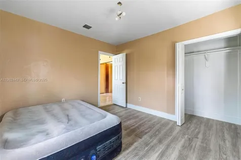 6223 NW Miami Place Miami FL 33150
