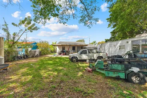 6223 NW Miami Place Miami FL 33150