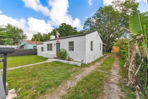 6223 NW Miami Place Miami FL 33150