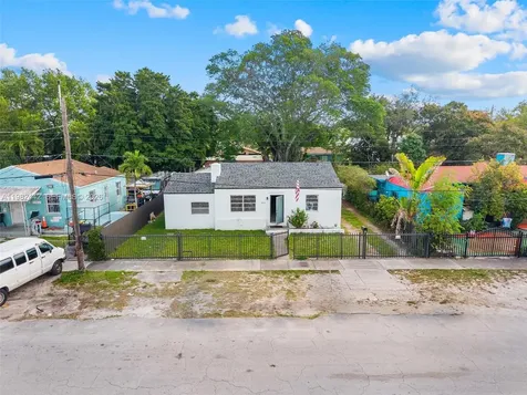 6223 NW Miami Place Miami FL 33150