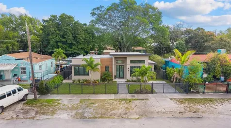 6223 NW Miami Place Miami FL 33150