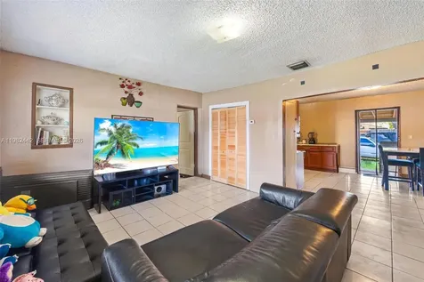 6223 NW Miami Place Miami FL 33150