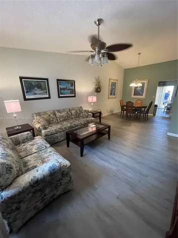 8042 SE Villa Circle Hobe Sound FL 33455