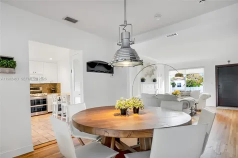 540 SW 27th Road Miami FL 33129