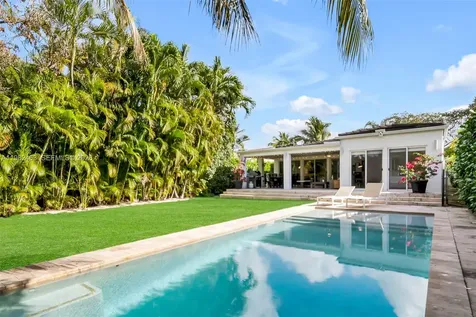 540 SW 27th Road Miami FL 33129