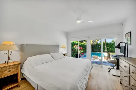 540 SW 27th Road Miami FL 33129