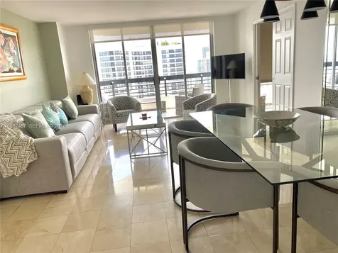 3500 Mystic Pointe Drive Aventura FL 33180