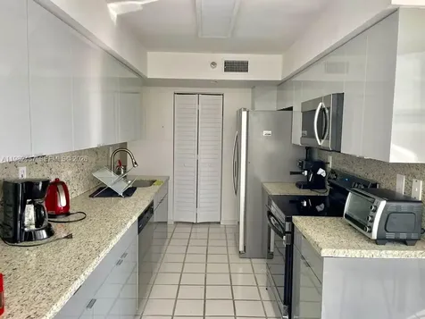 3500 Mystic Pointe Drive Aventura FL 33180