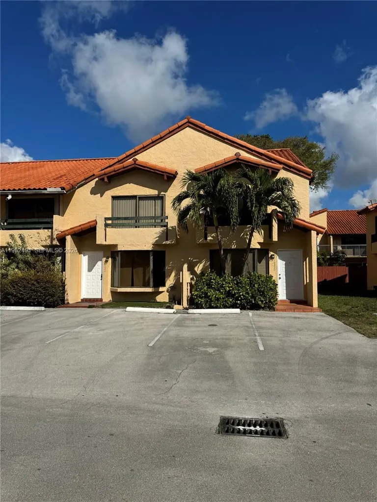 10220 SW 77th Court Miami FL 33156