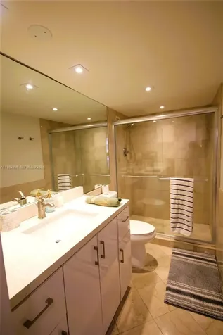 5161 Collins Avenue Miami Beach FL 33140