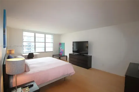 5161 Collins Avenue Miami Beach FL 33140