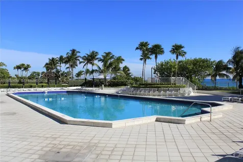 5161 Collins Avenue Miami Beach FL 33140