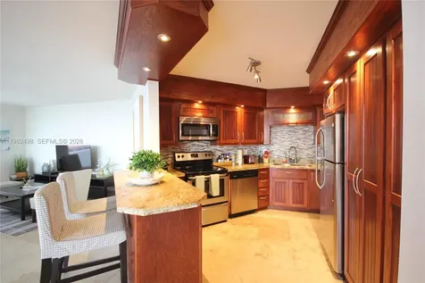 5161 Collins Avenue Miami Beach FL 33140