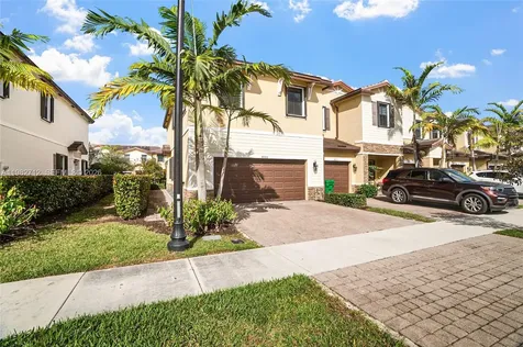 4665 Caspian Way Davie FL 33314