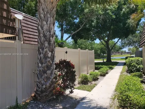 7419 74th Way West Palm Beach FL 33407