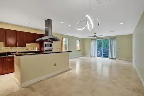 409 SW 5th Street Fort Lauderdale FL 33315