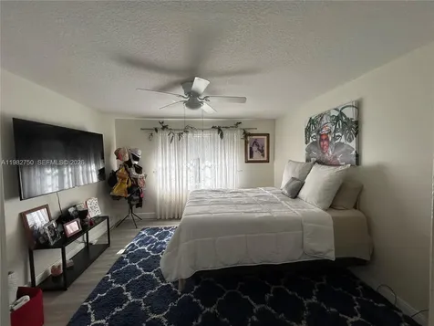 200 Gate Road Hollywood FL 33024