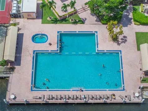 200 Gate Road Hollywood FL 33024