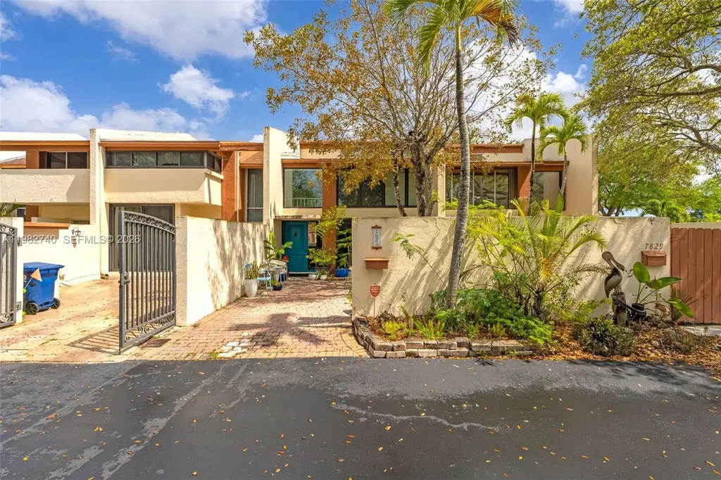7825 SW 103rd Place Miami FL 33173