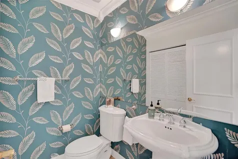 3942 NE 171st Street North Miami Beach FL 33160