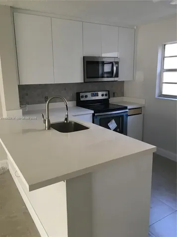 7765 SW 86th Street Miami FL 33143