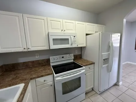 1690 NE 33rd Avenue Homestead FL 33033