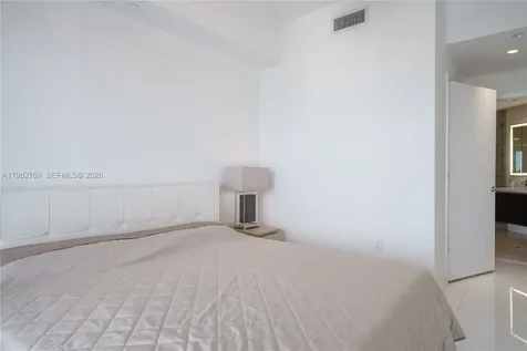 851 NE 1st Avenue Miami FL 33132