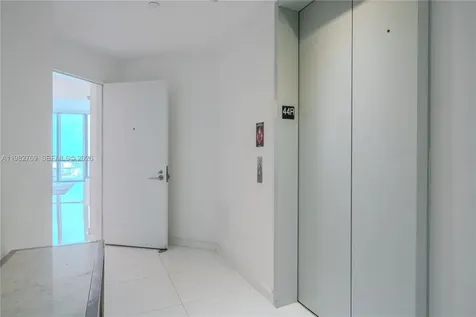 851 NE 1st Avenue Miami FL 33132