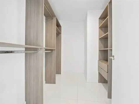 851 NE 1st Avenue Miami FL 33132