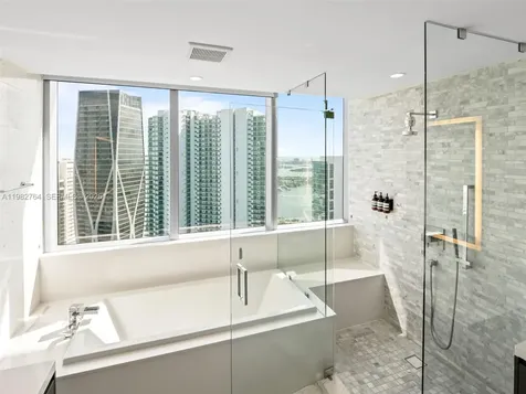 851 NE 1st Avenue Miami FL 33132